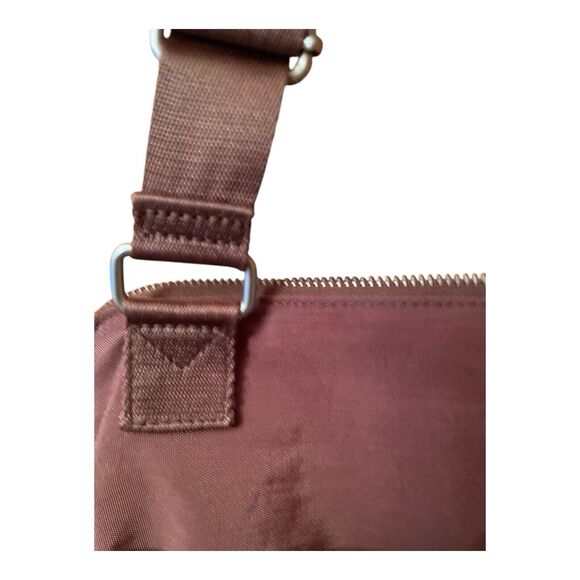 Baggallini Large Brown Crossbody Turnlock Bag or great Carrier for smallTablet - Picture 8 of 16